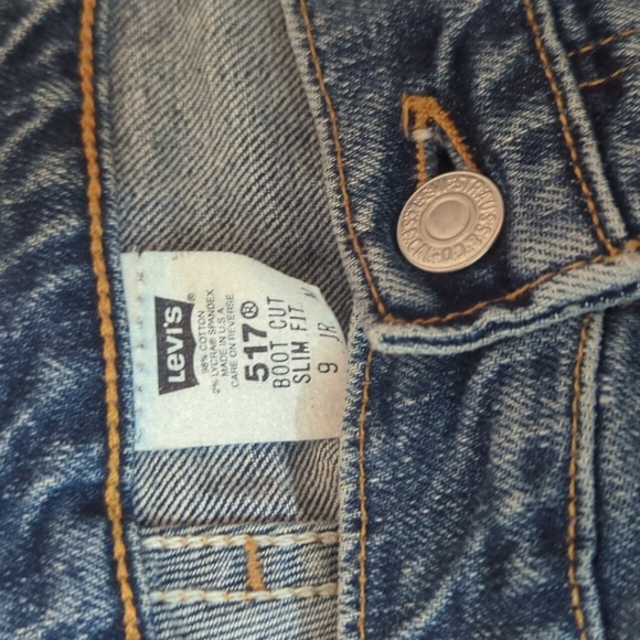 Juniors size 9 Levi's slim fit boot cut flared jeans - Picture 4 of 4